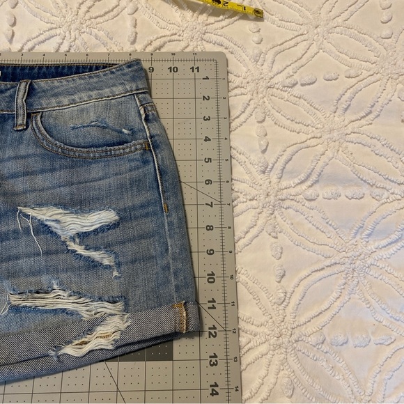 Cello distressed blue jeans Size Medium - Picture 4 of 4